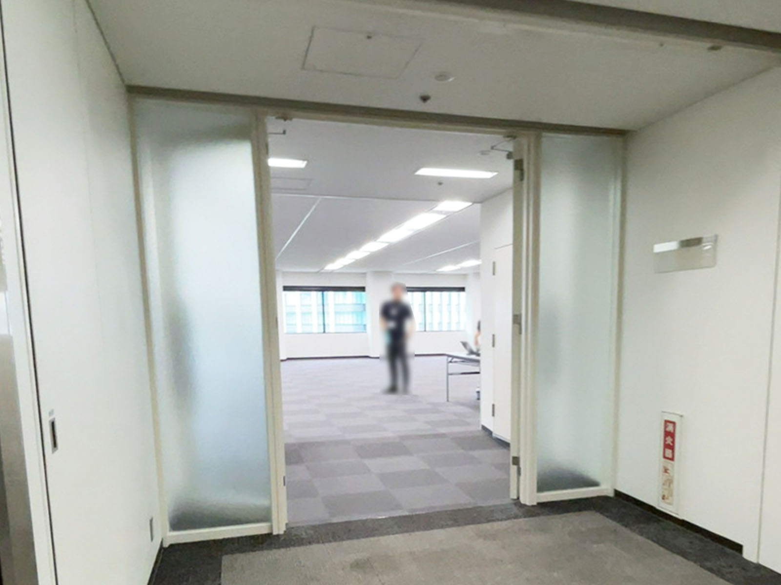 貸室出入口