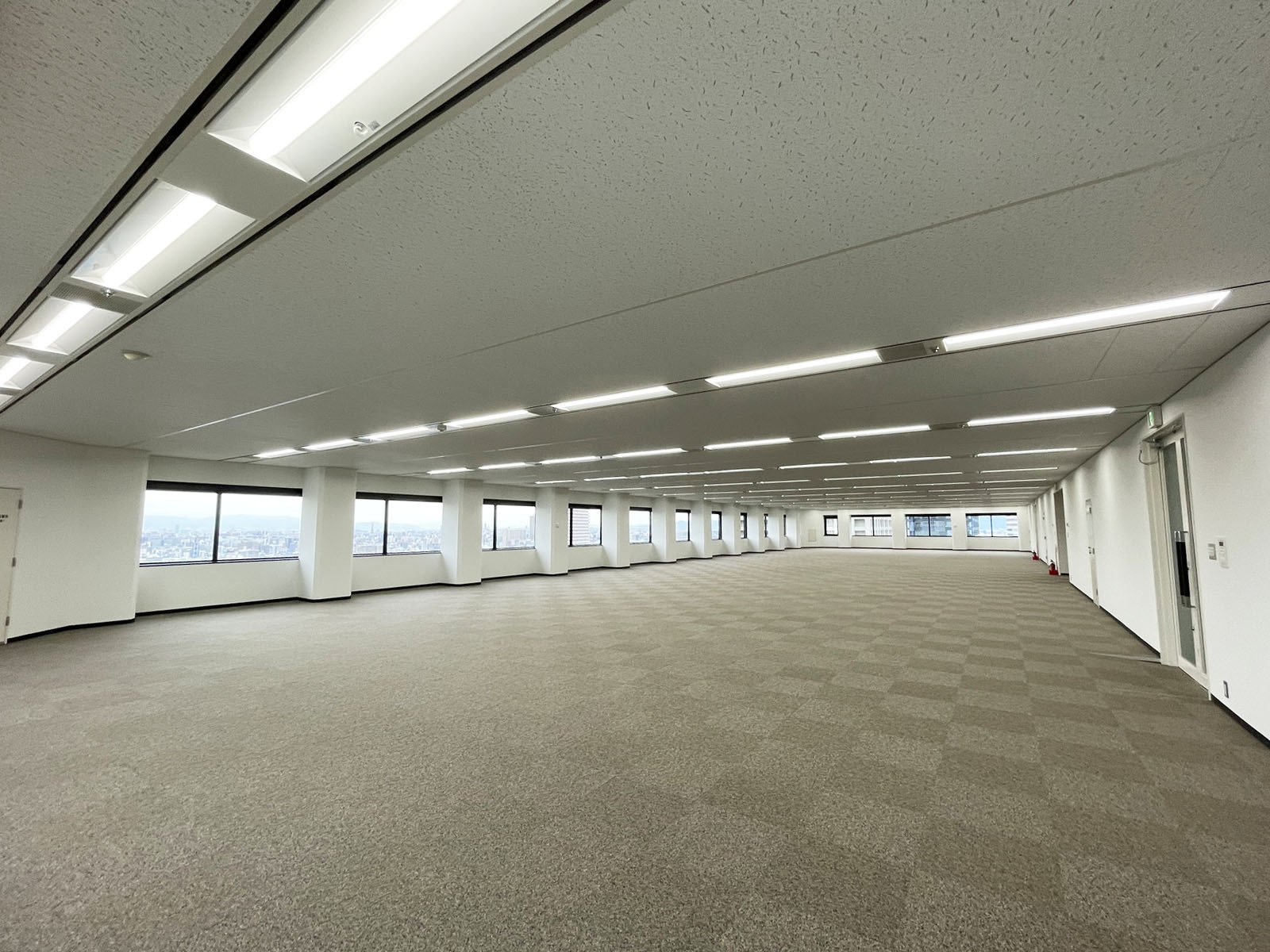 オフィス室内参考画像(20階・302坪)