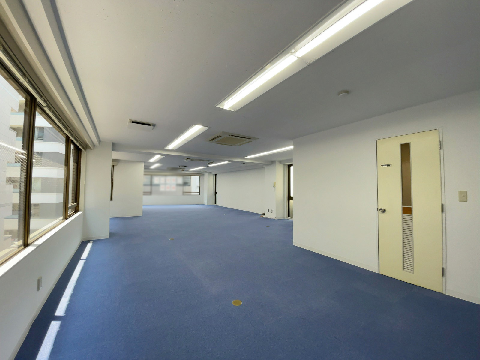 オフィス室内参考画像（5階・約32坪）