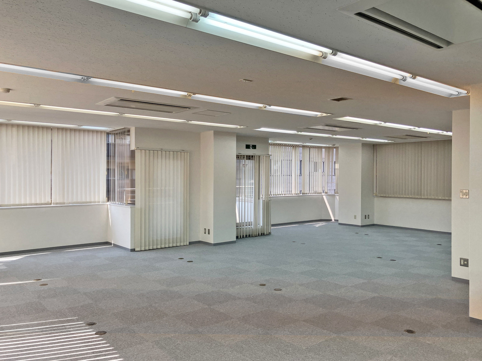オフィス室内参考画像(7階・約32坪)