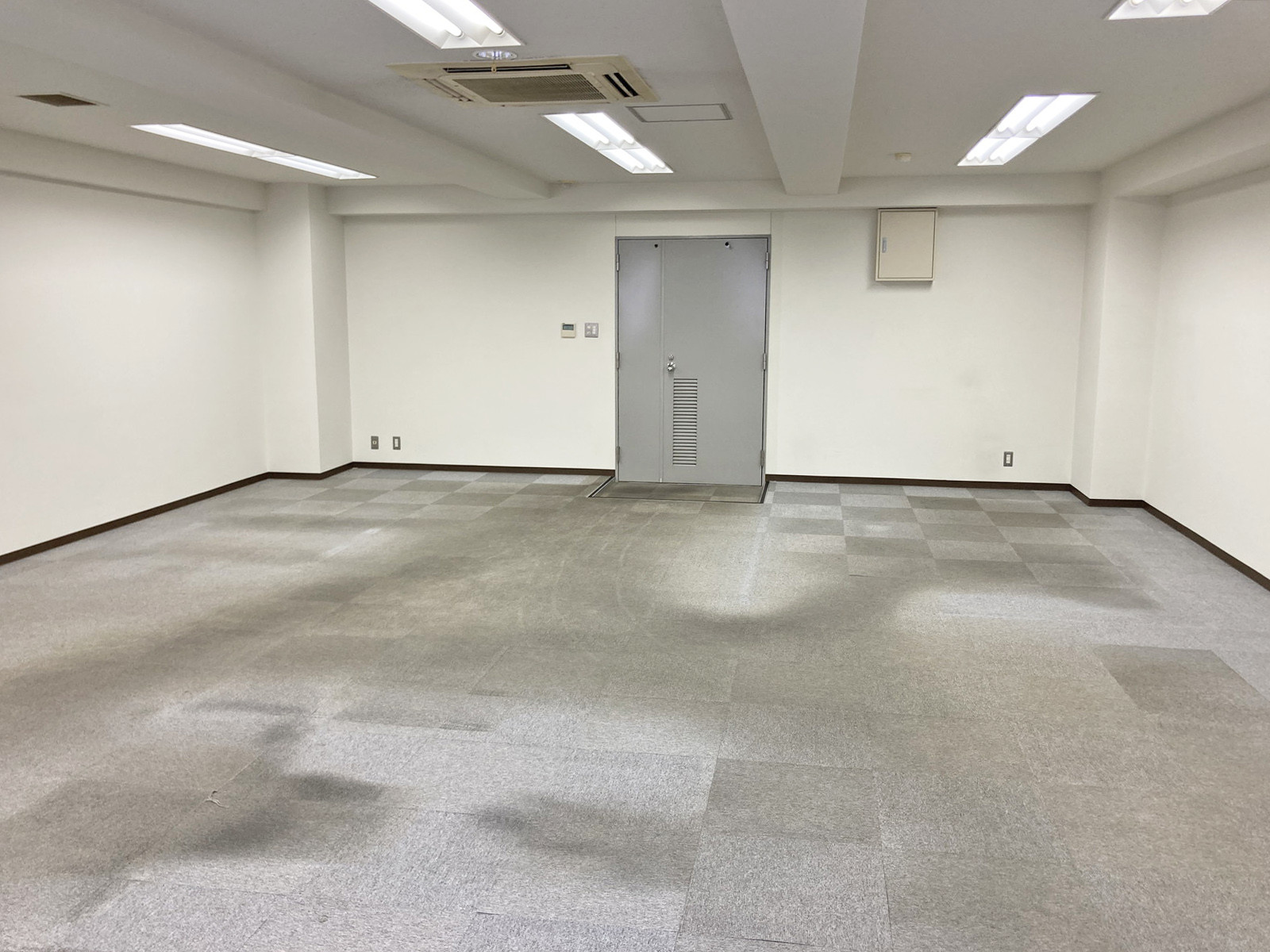 別角度の様子
