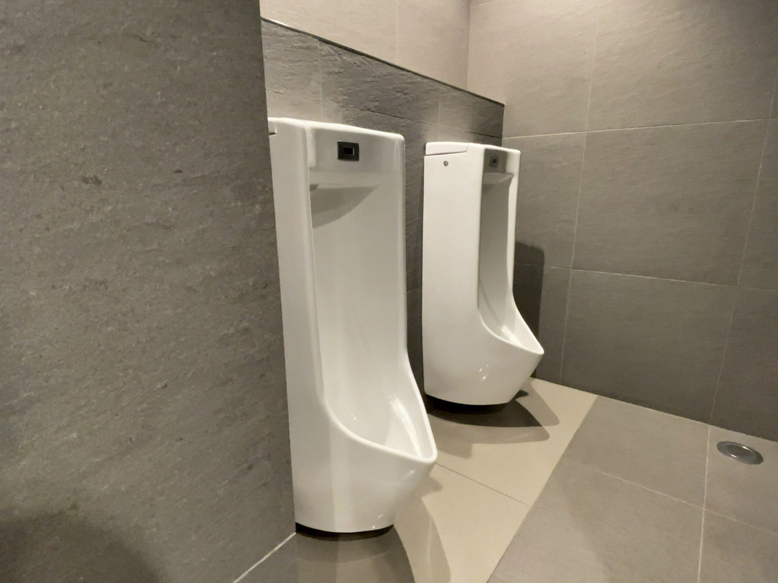 男性用トイレ