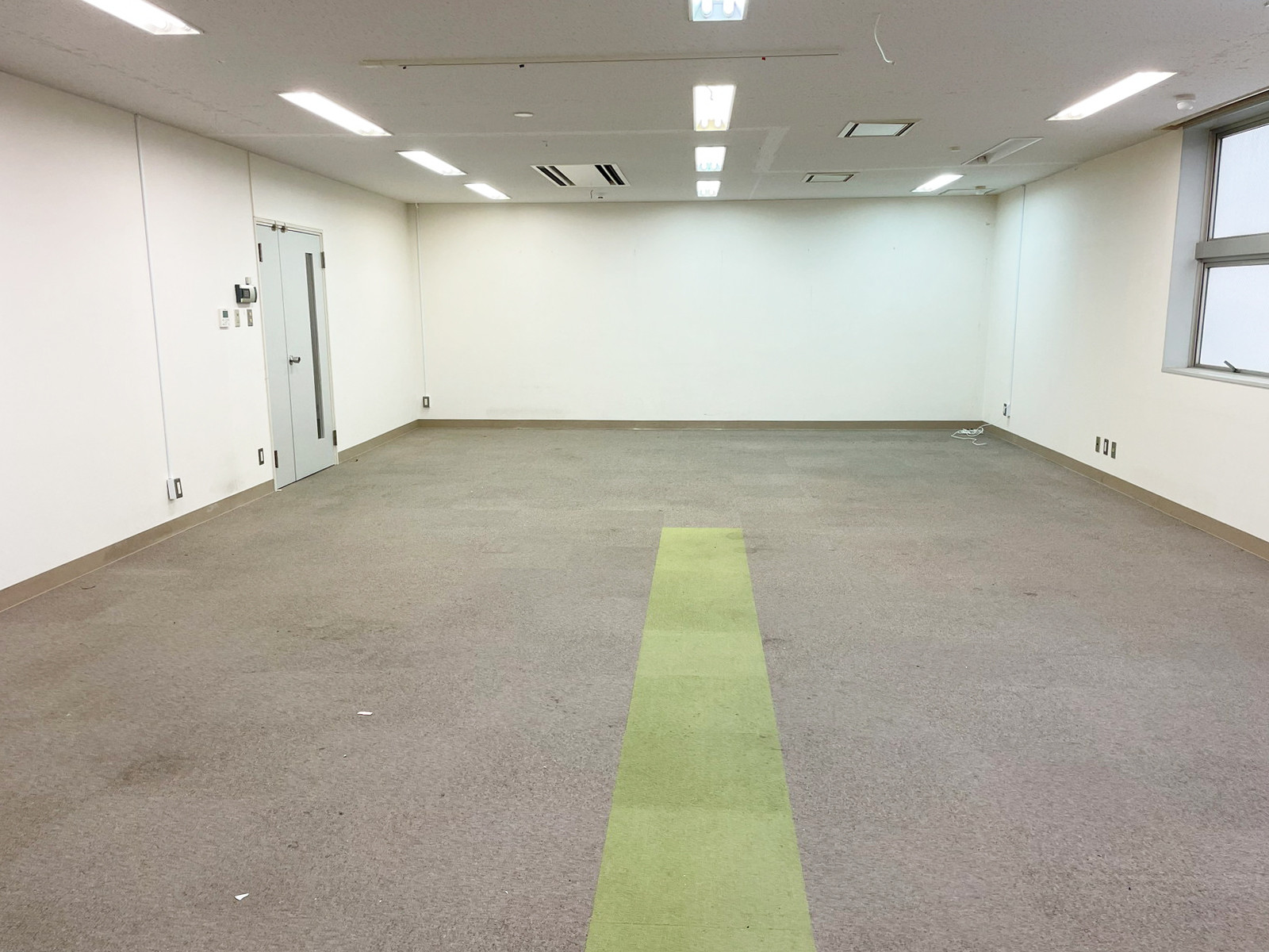 別角度の様子