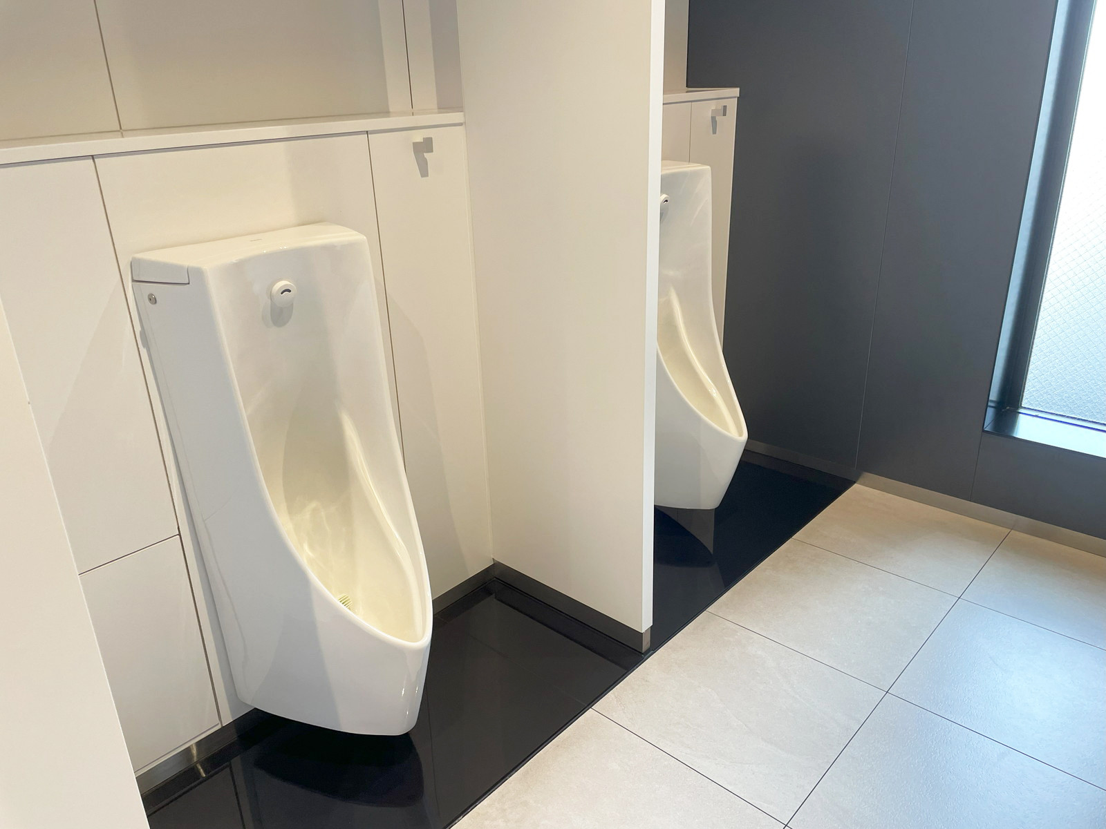 男性用トイレ