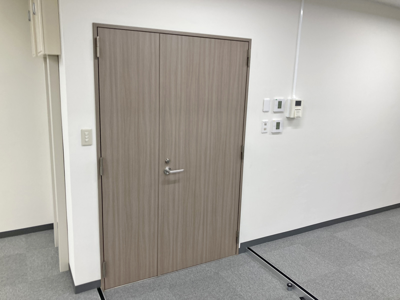 貸室出入口