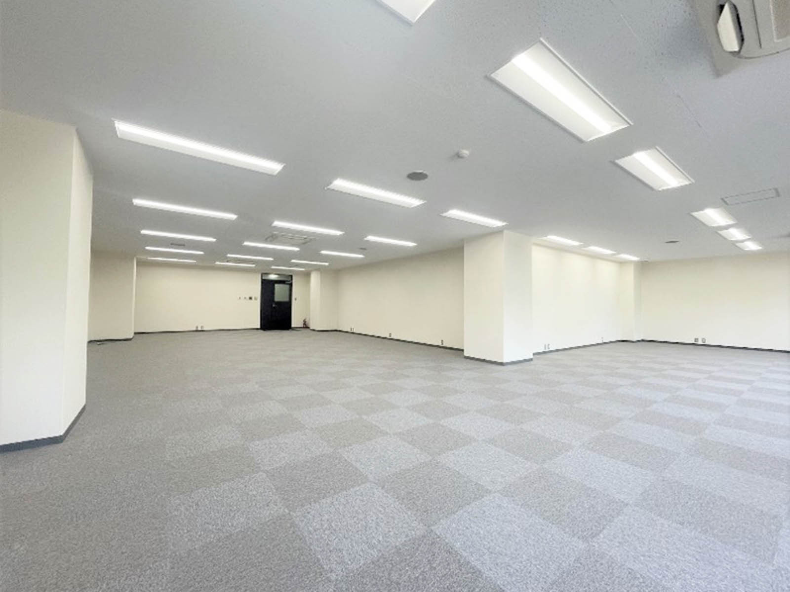 別フロアの室内参考画像(2階・約47坪)