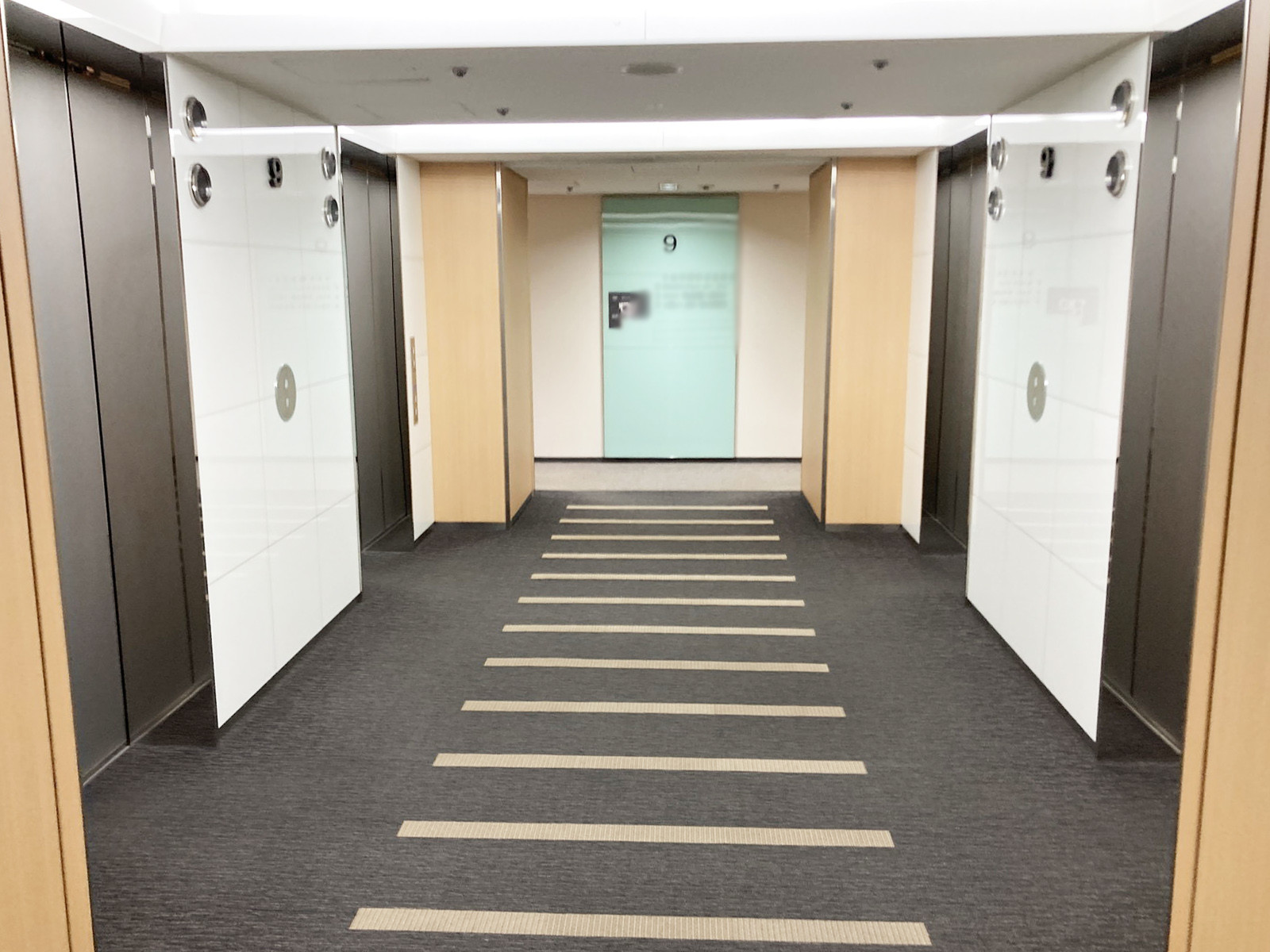 エレベーターホール