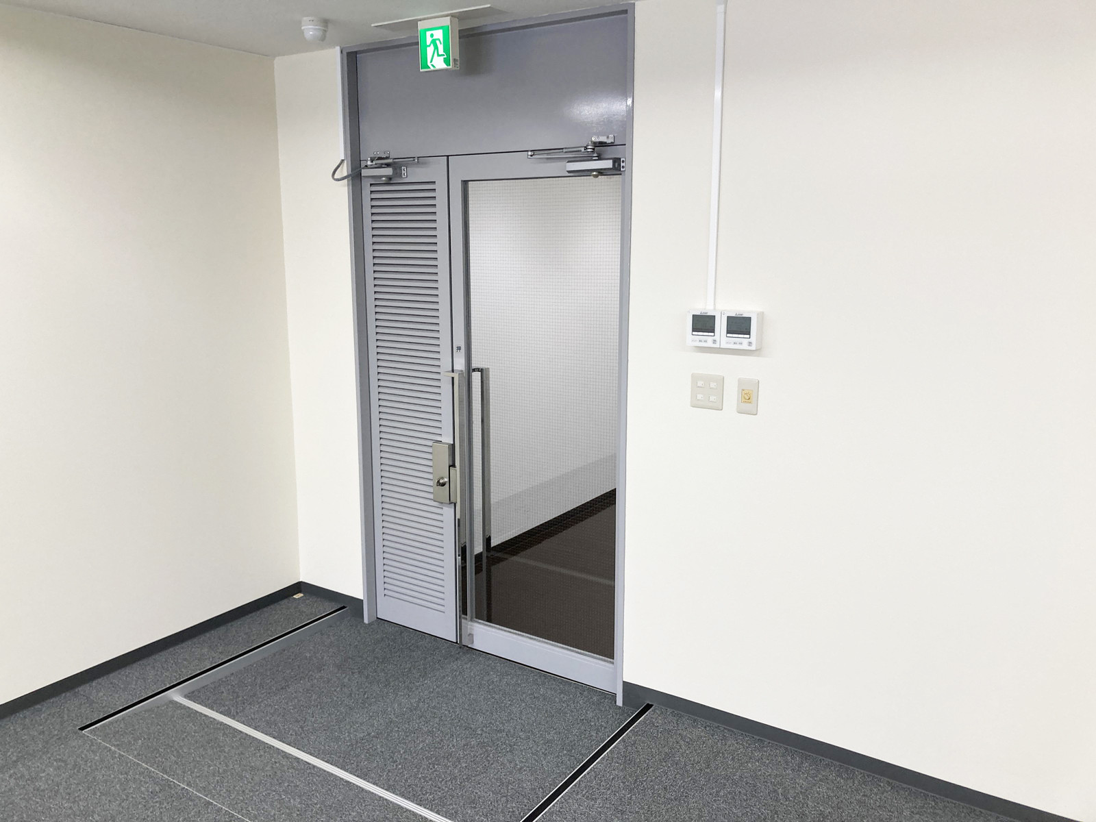 貸室出入口