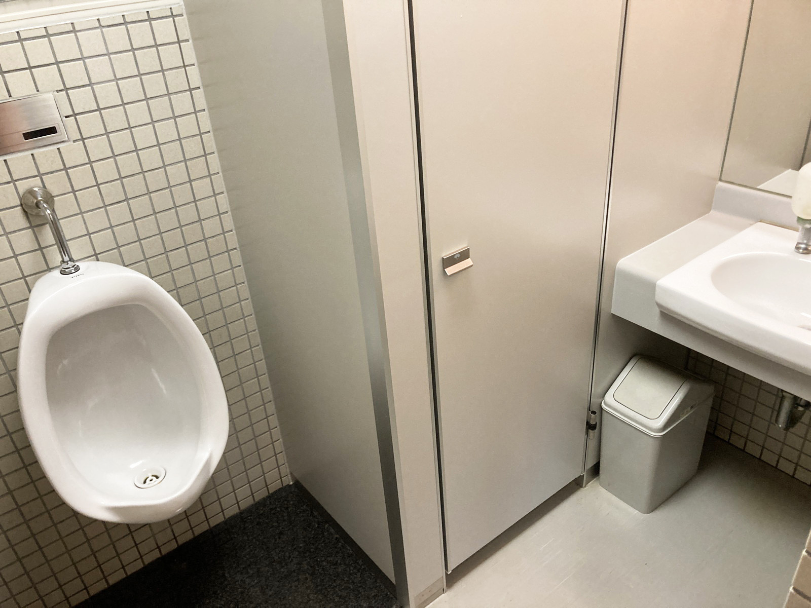 男性用トイレ
