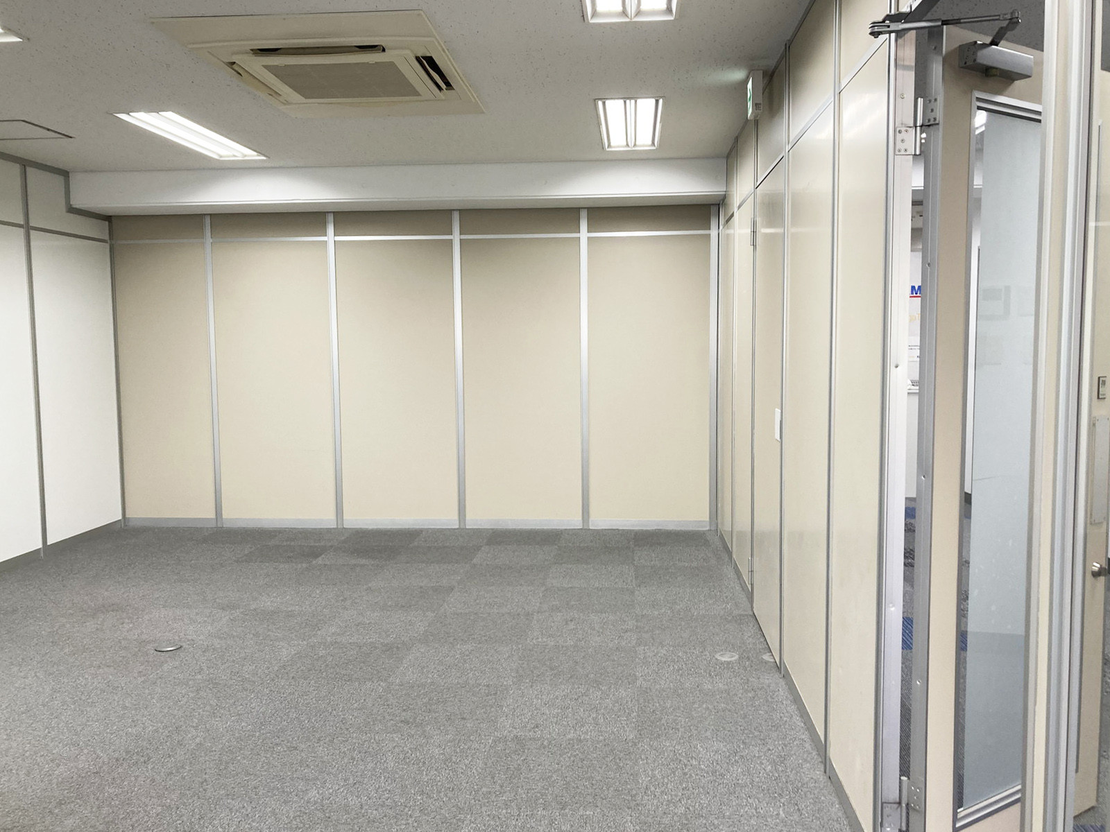 別角度の様子