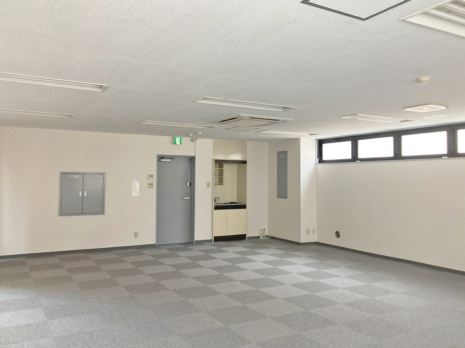 別角度の様子