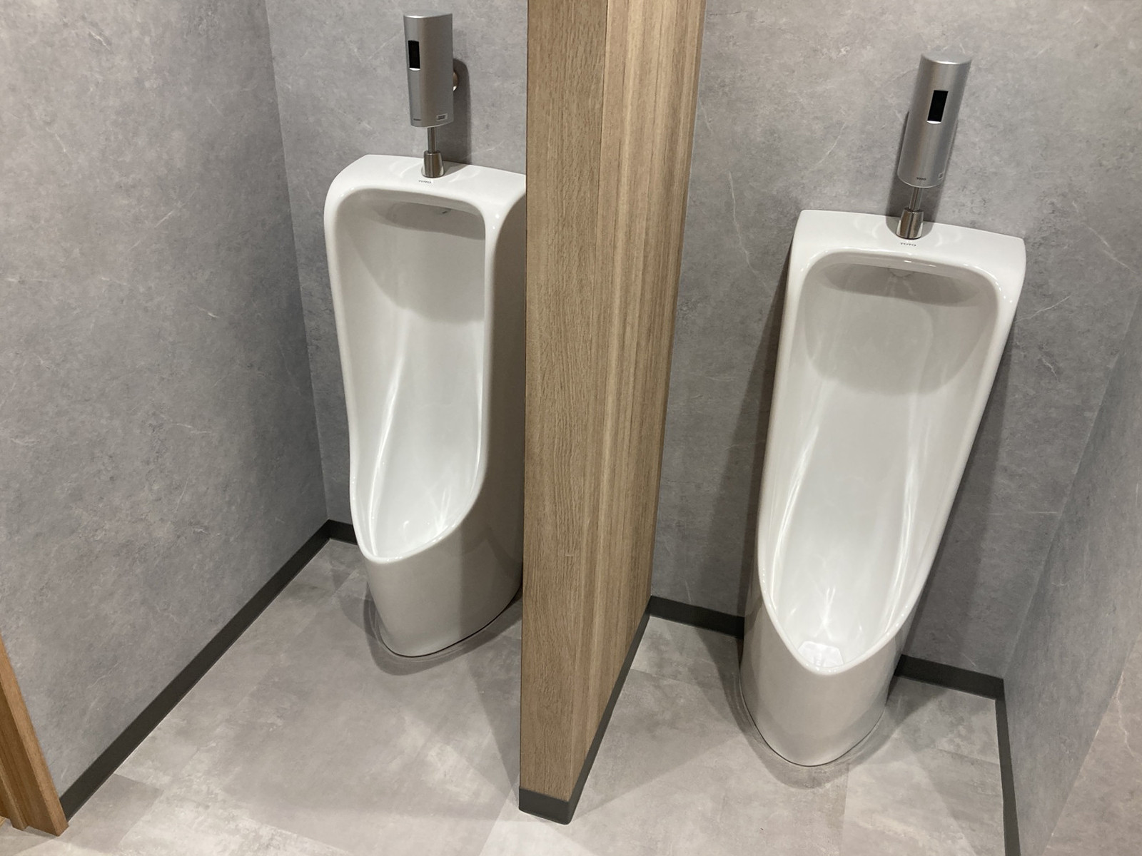 男性用トイレ