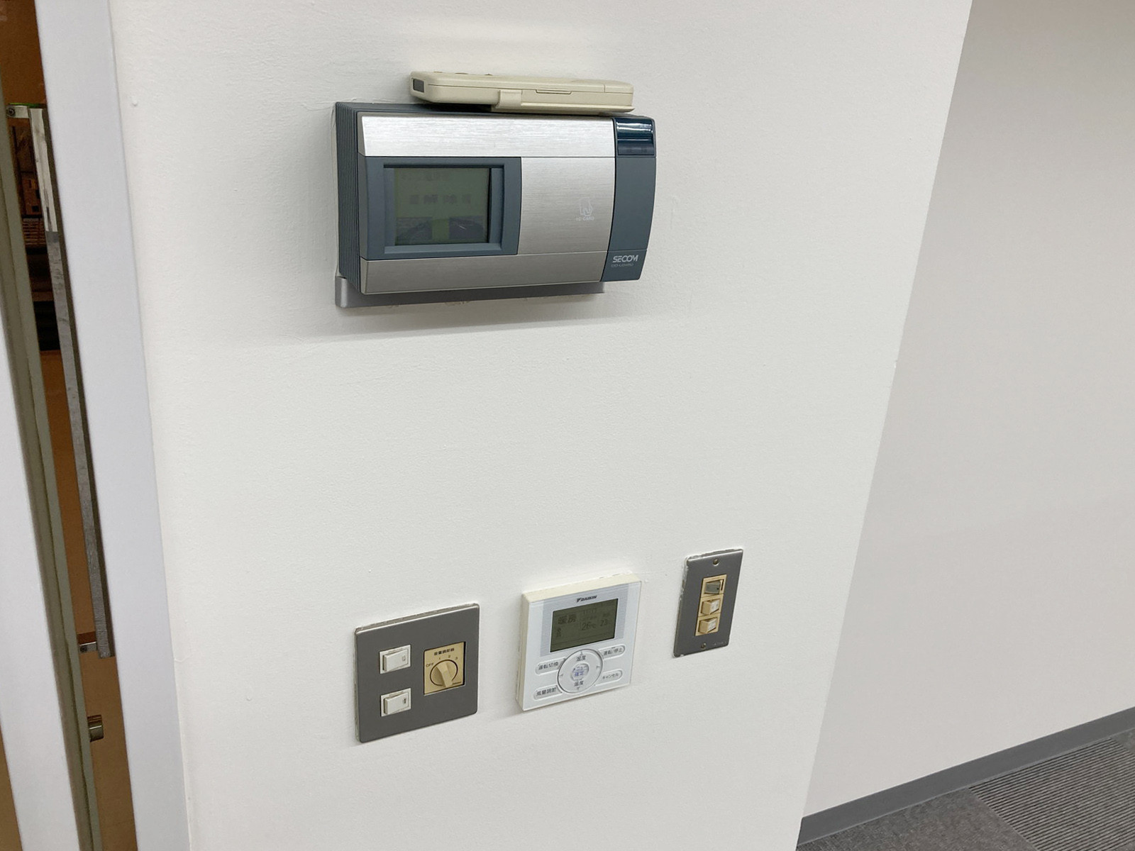 スイッチ類