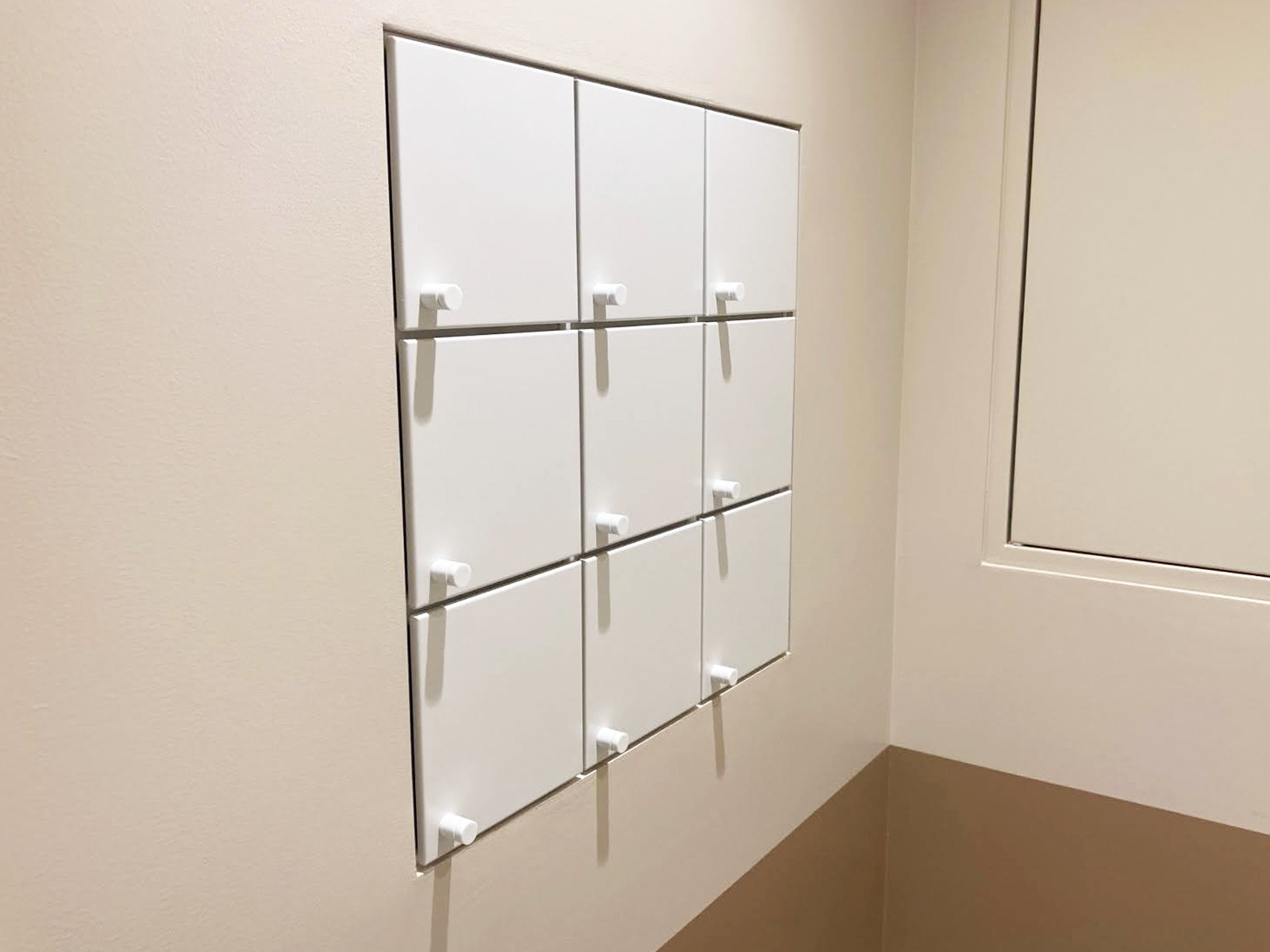 トイレ内の小物入れ