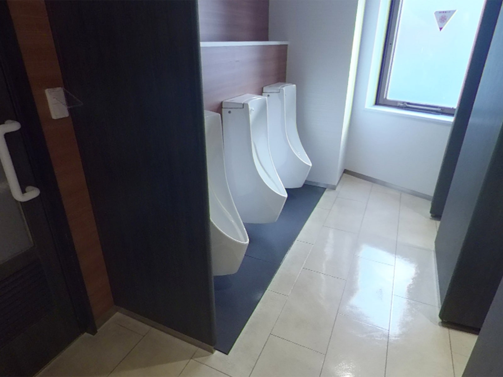 男性用トイレ