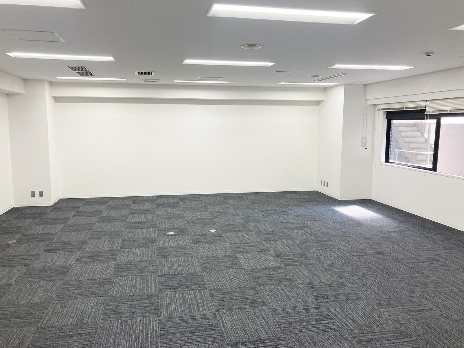 オフィス室内参考画像（703・約23坪）