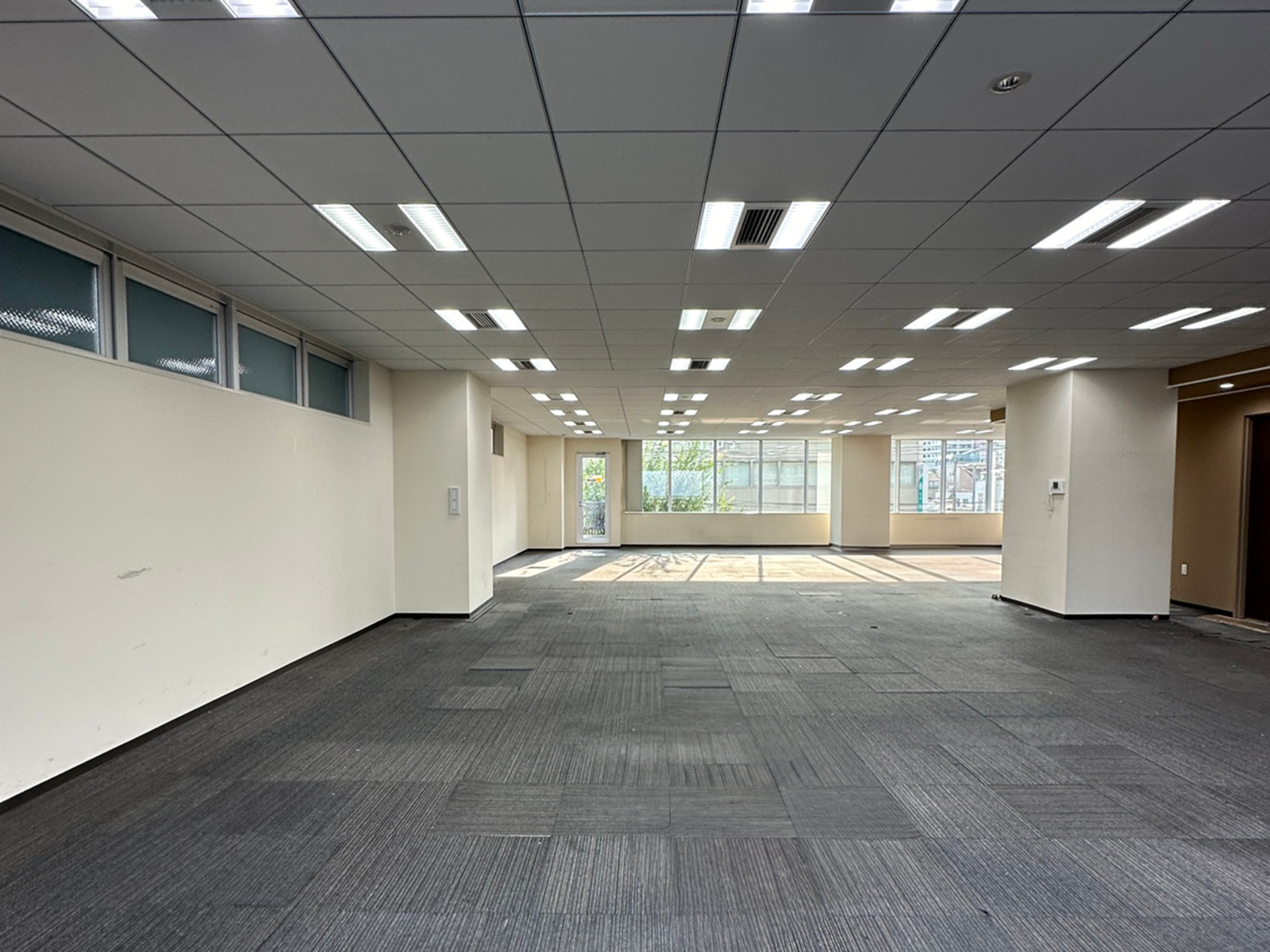 オフィス室内参考画像(5階・約65坪)