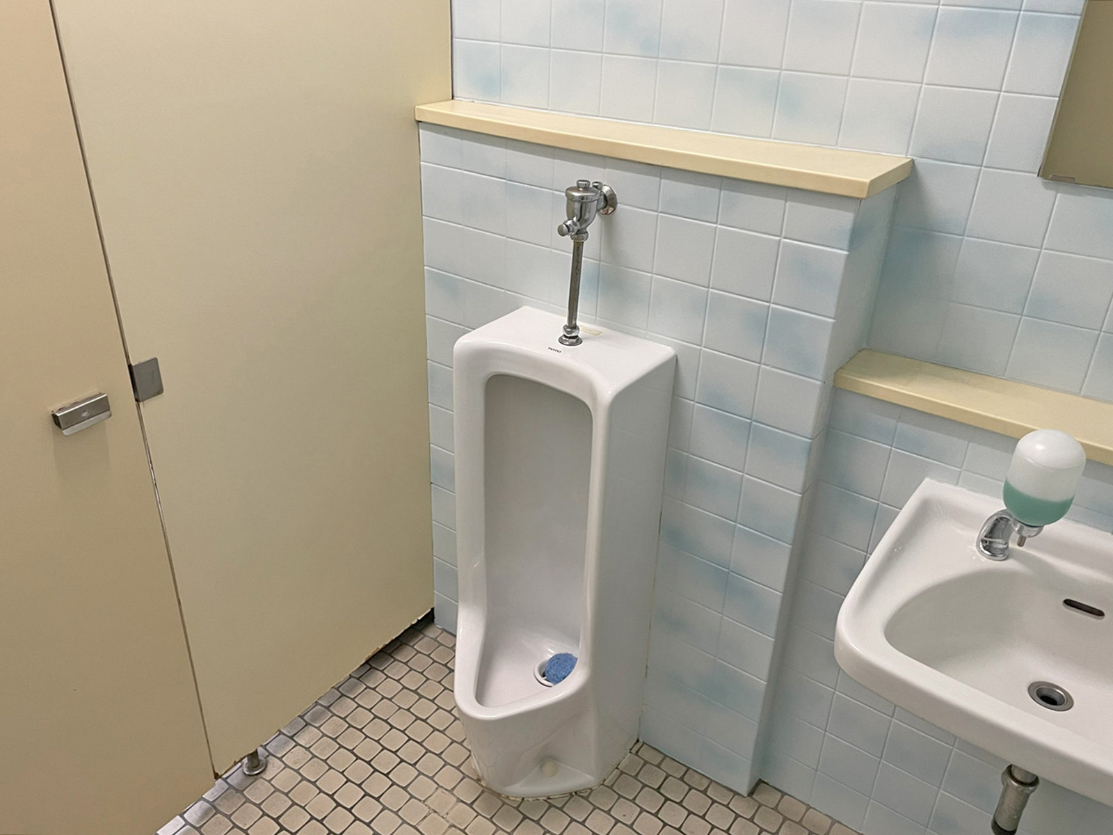 男性用トイレ