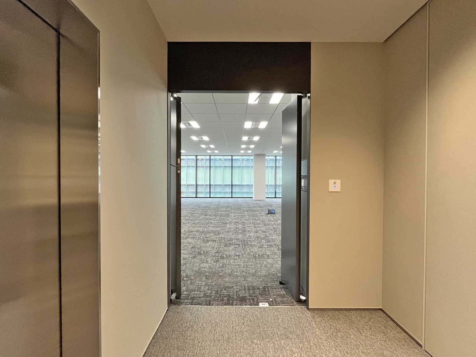 貸室出入口