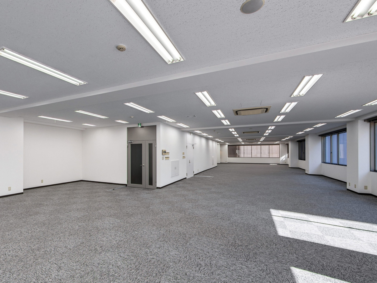 オフィス室内参考画像(5階)