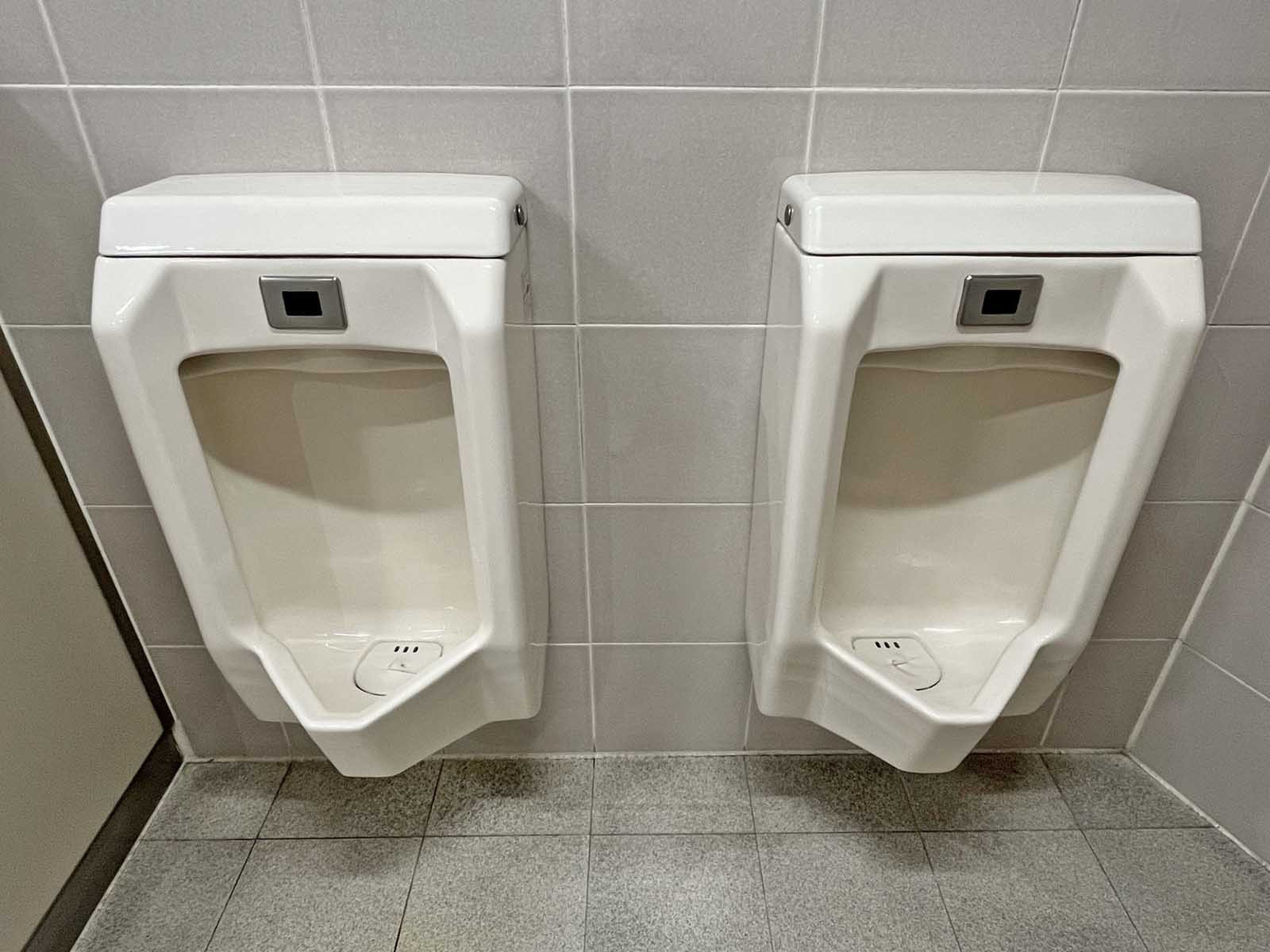男性用トイレ