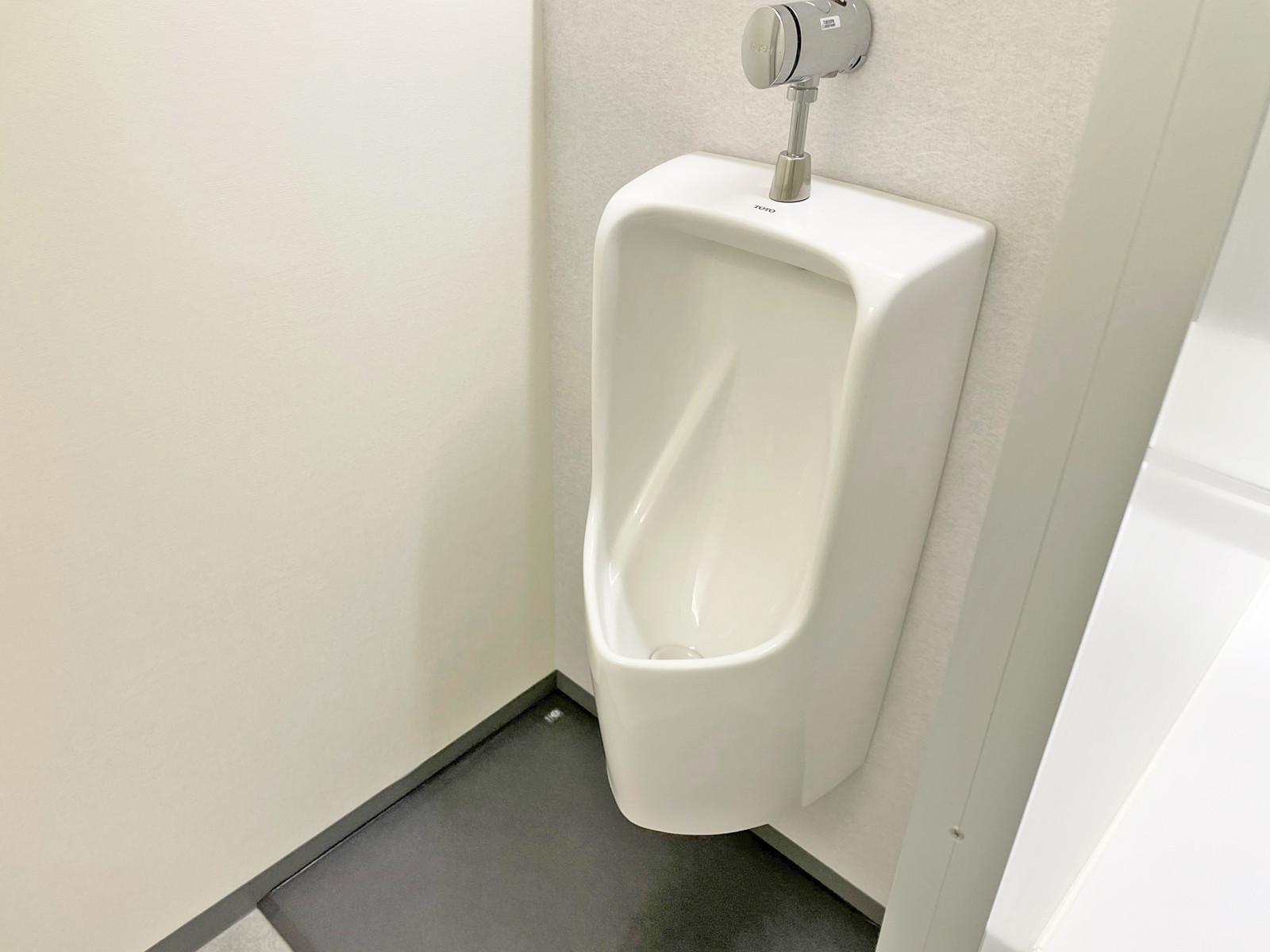 男性用トイレ