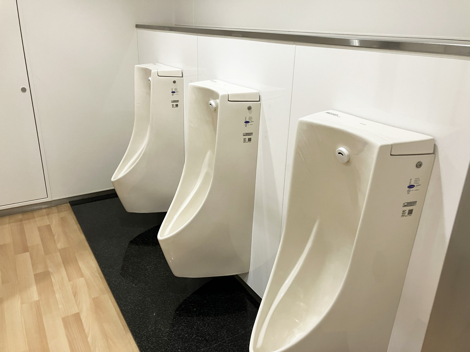 男性用トイレ