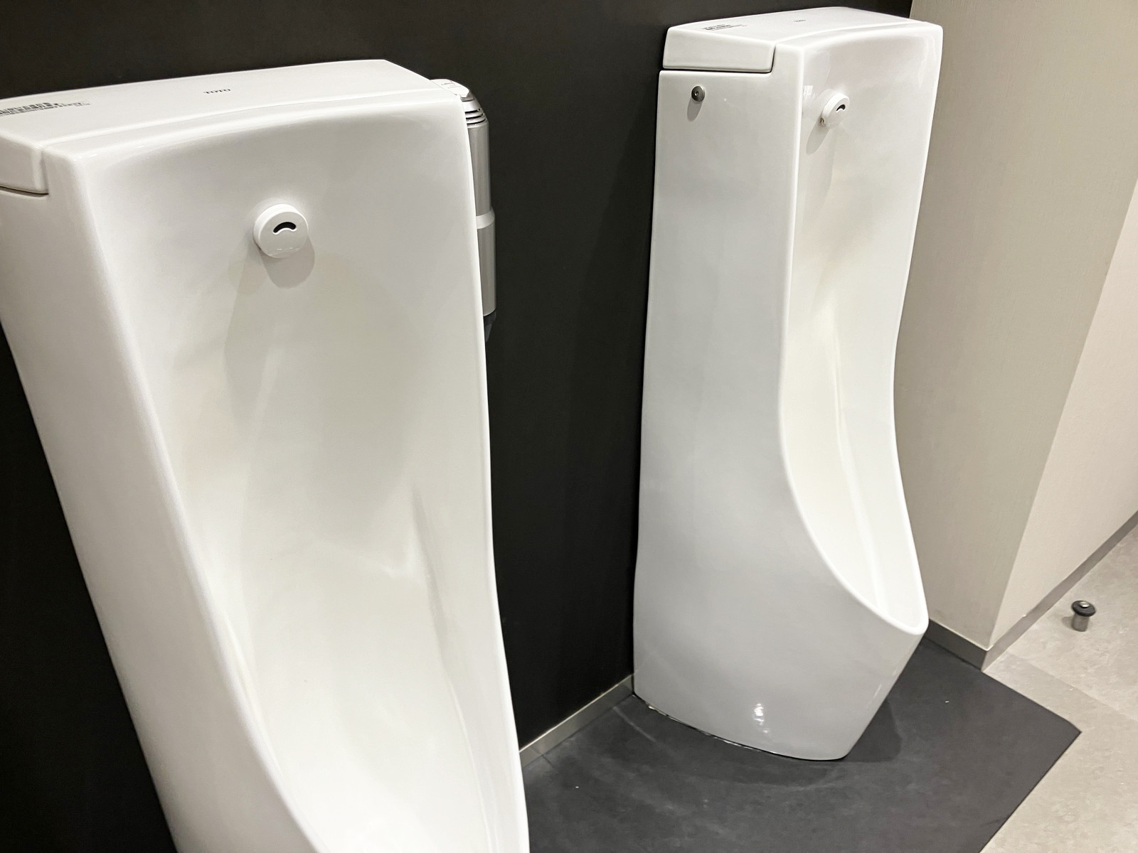 男性用トイレ