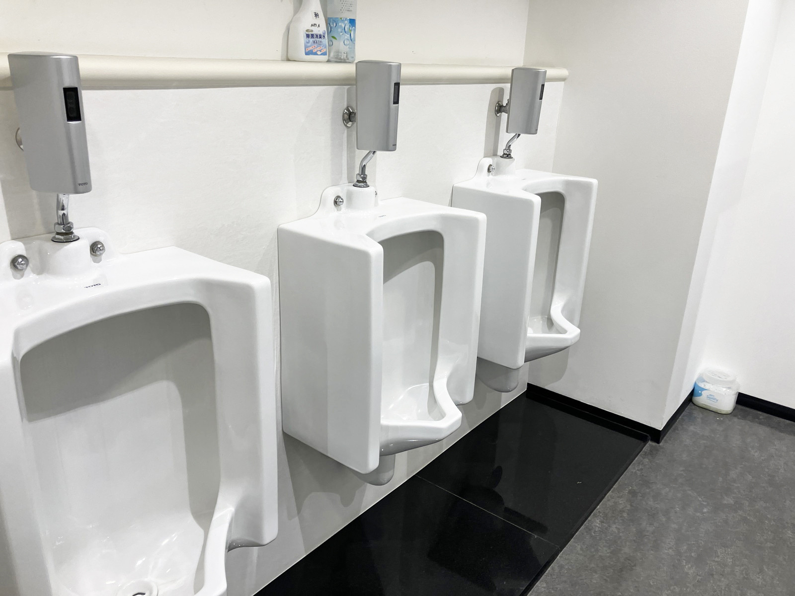 男性用トイレ