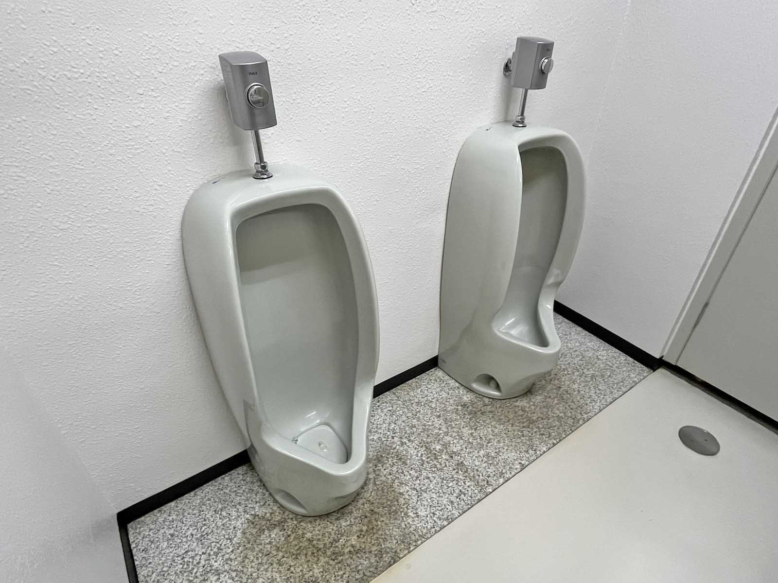 男性用トイレ