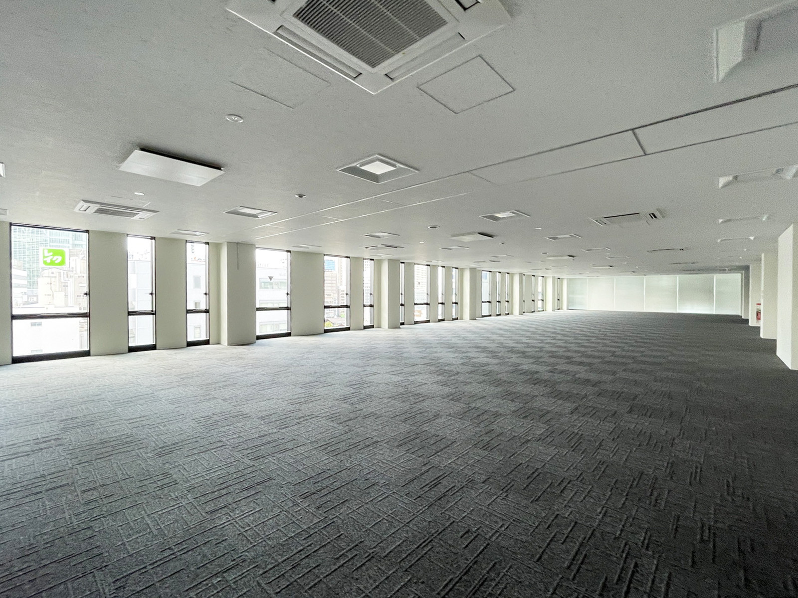 オフィス室内参考画像(7階・約138坪)