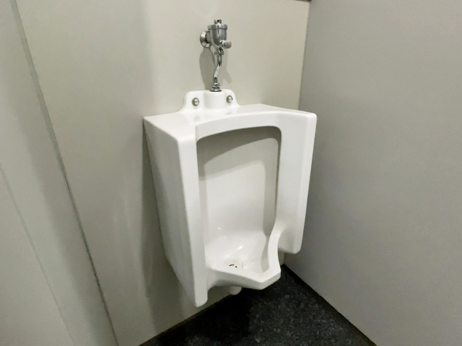 男性用トイレ