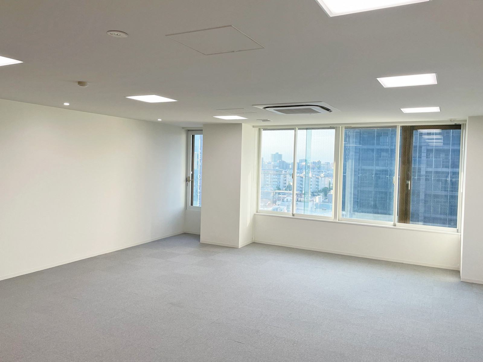 オフィス室内参考画像（8階・約27坪）