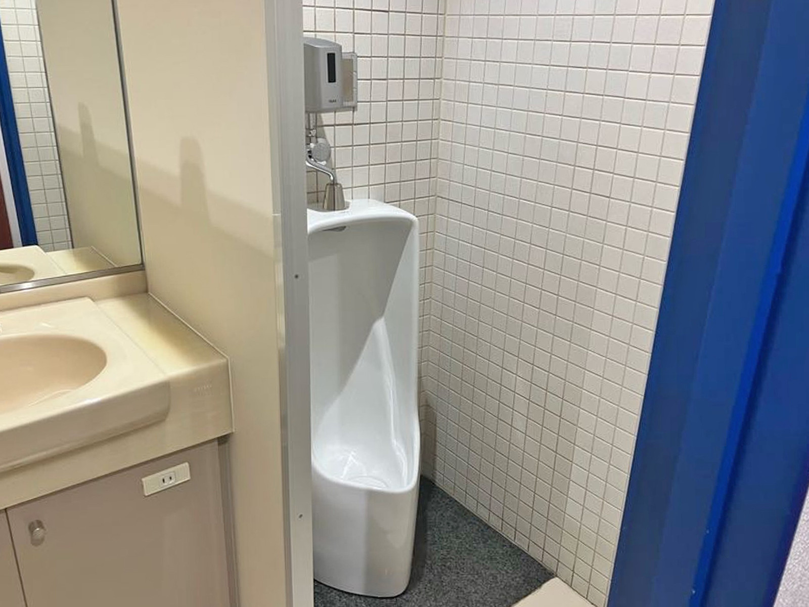 男性用トイレ