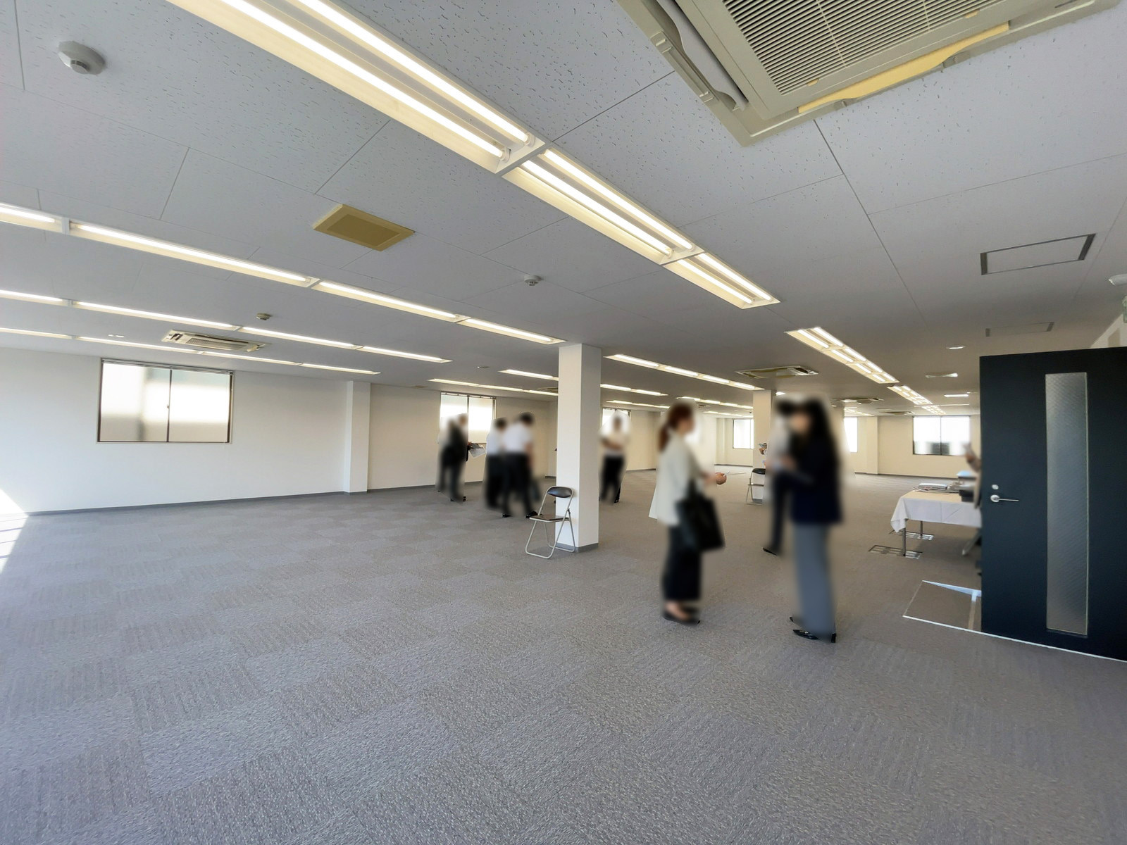 別角度の様子