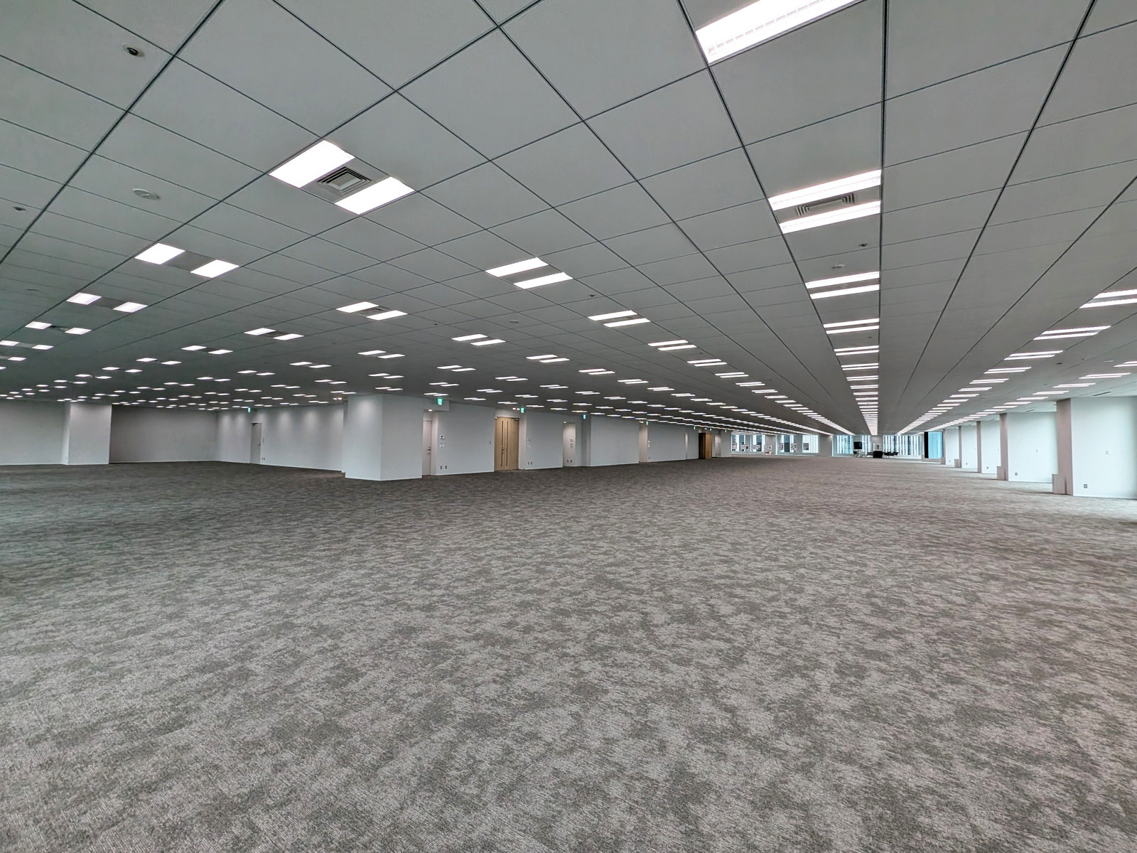 オフィス室内参考画像(6階・約1024坪)
