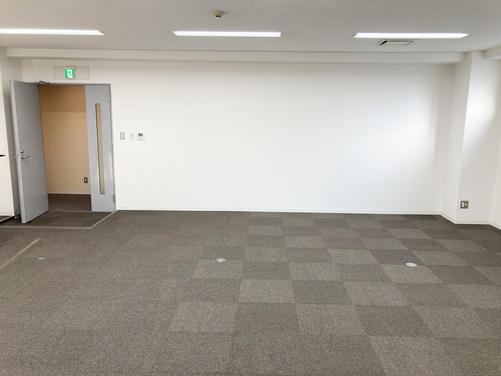 別角度の様子