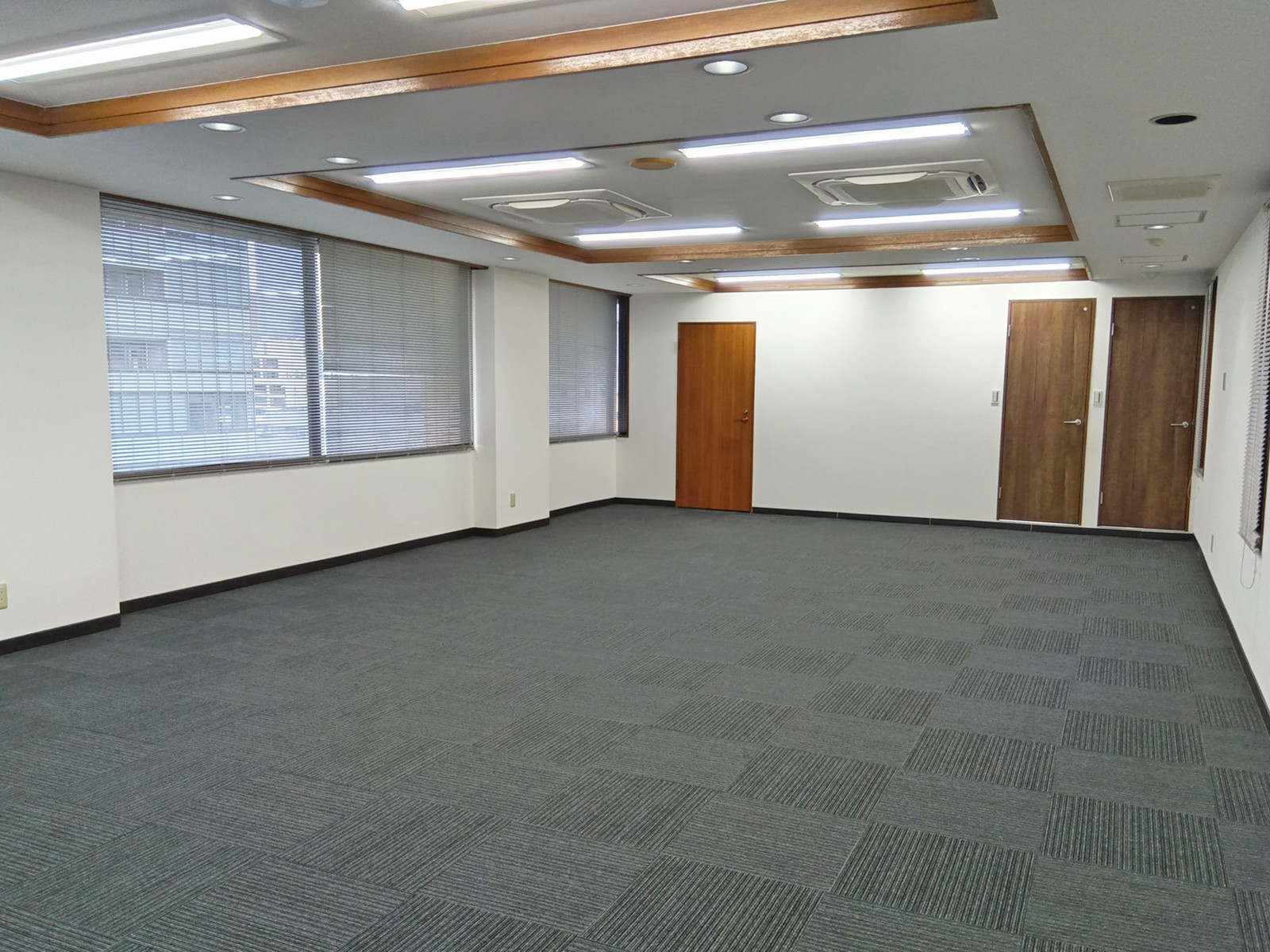 オフィス室内参考画像（10階・約25坪）