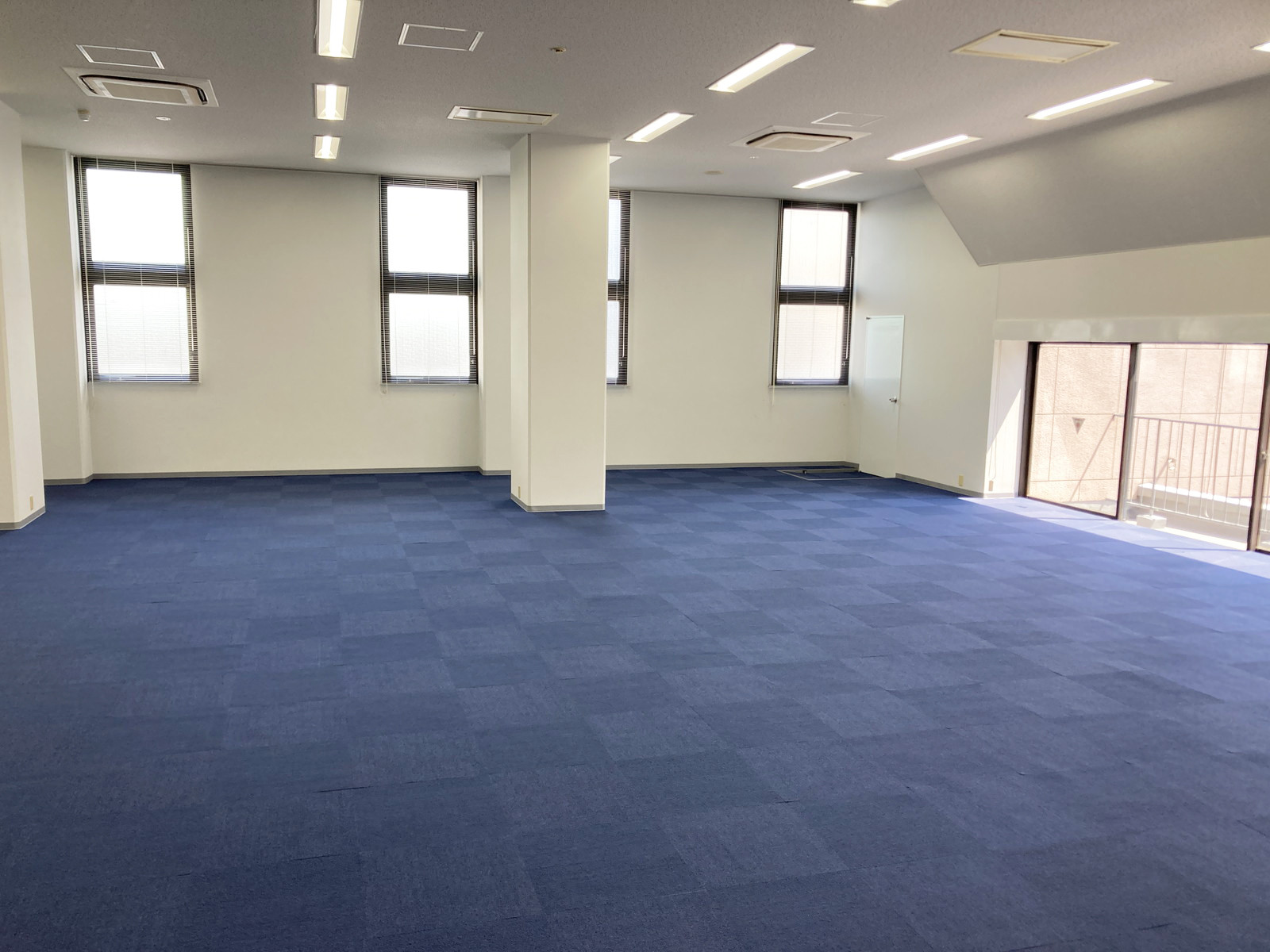オフィス室内参考画像(8階・約4坪)