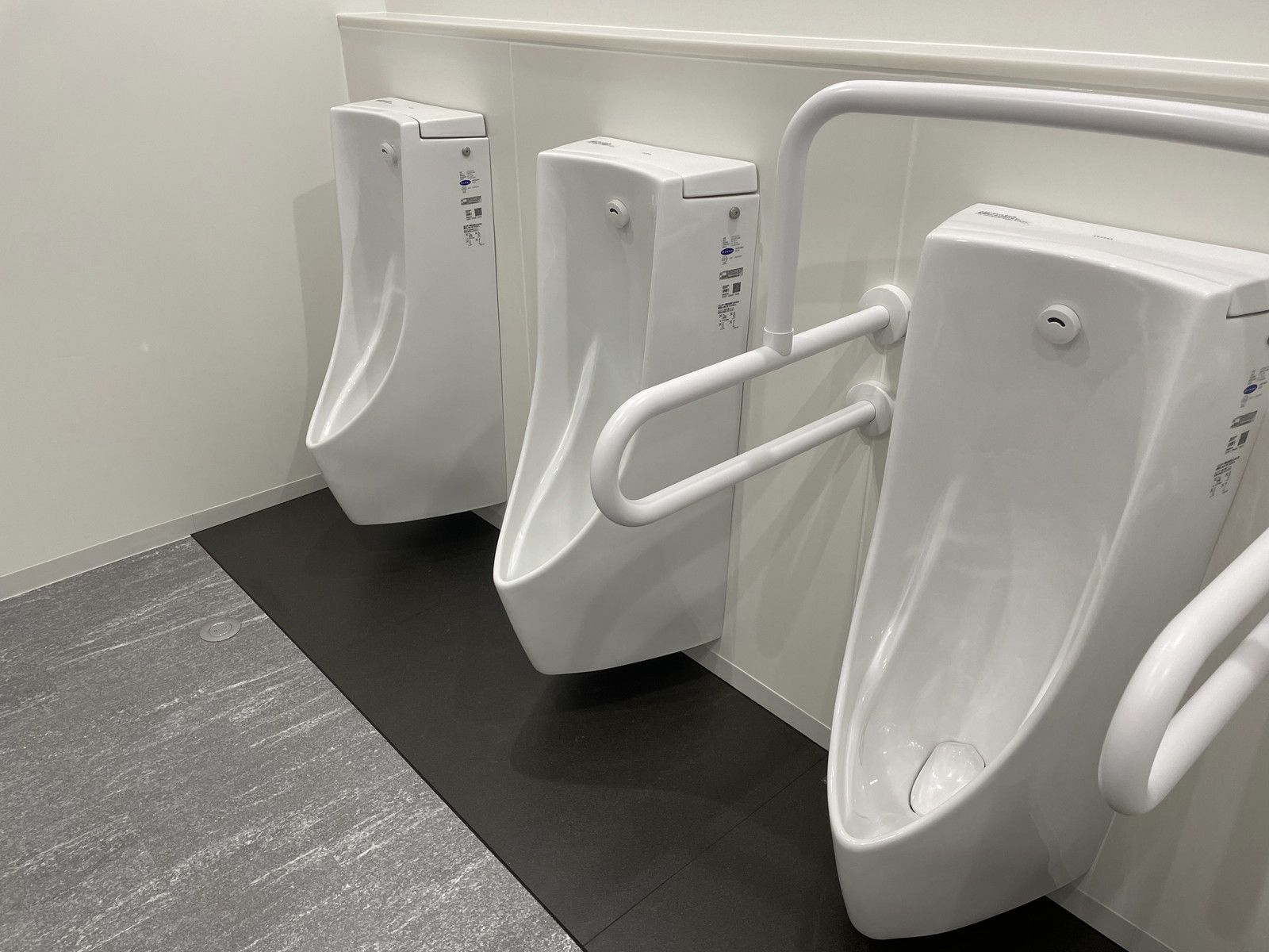 男性用トイレ