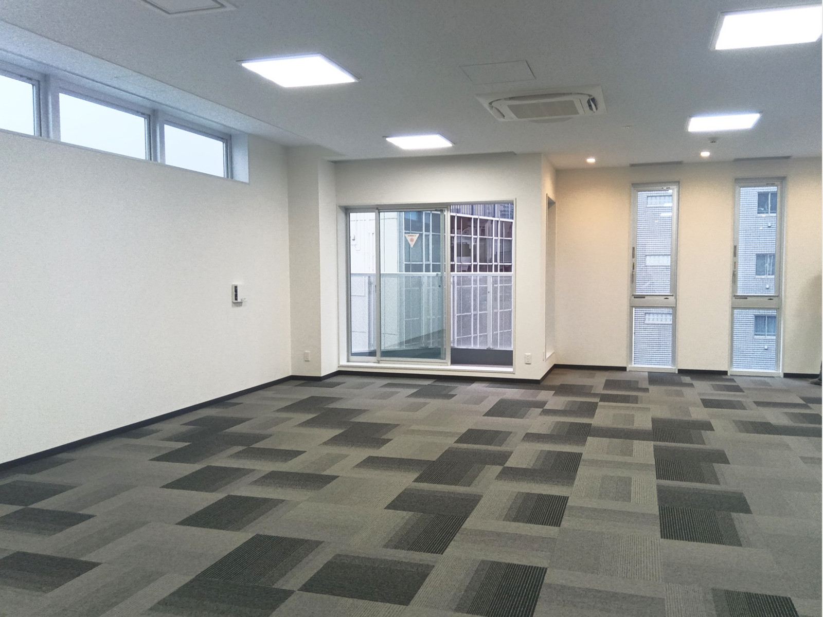 オフィス室内参考画像(7階・約34坪)