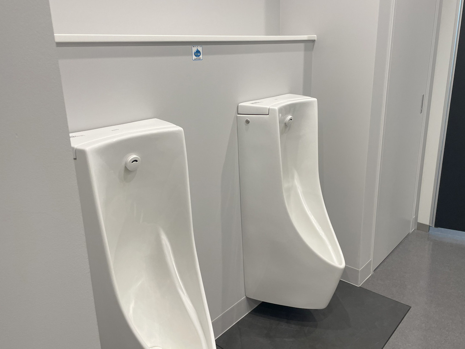 男性用トイレ