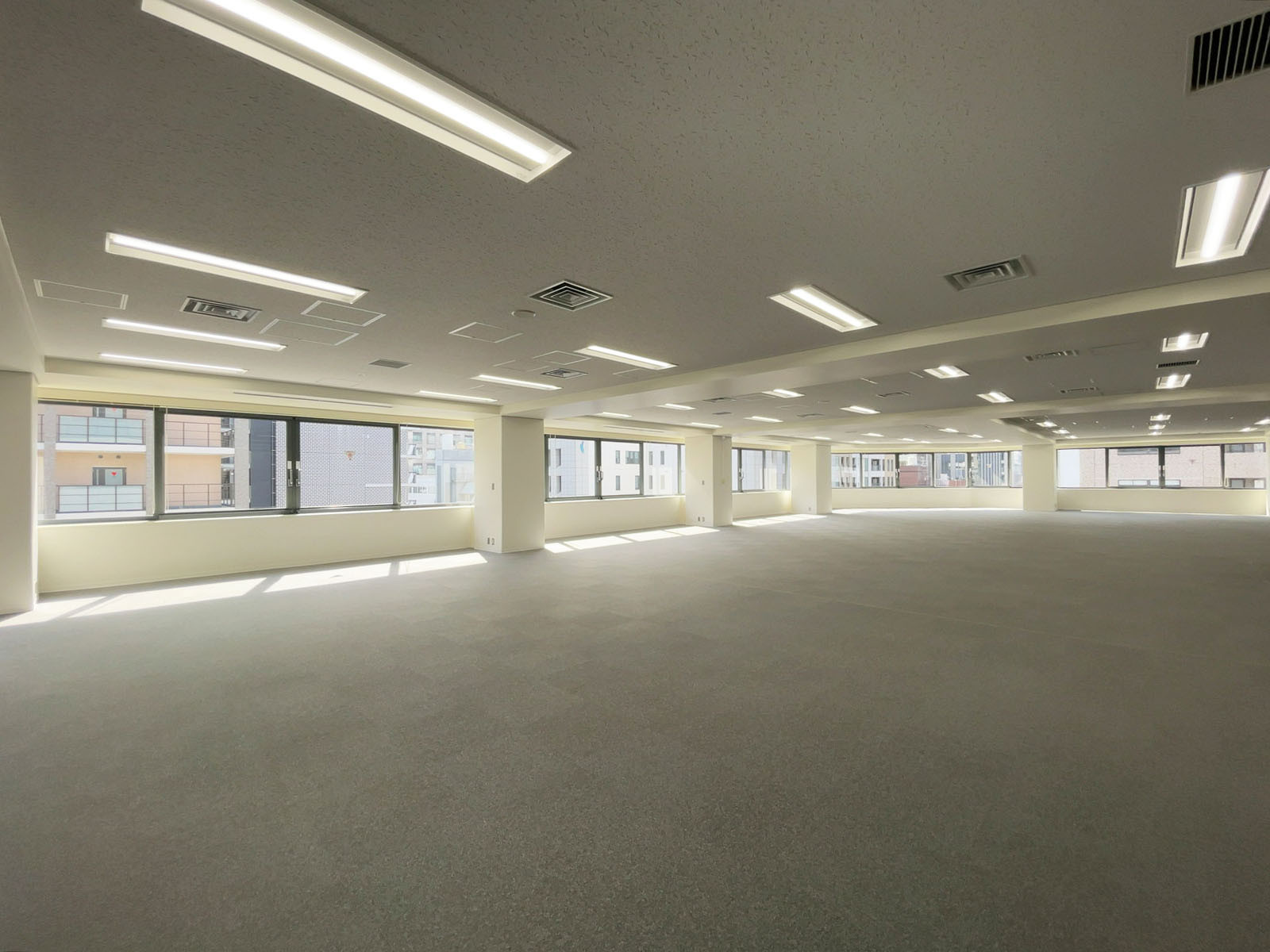 オフィス室内参考画像(7階・約282坪)