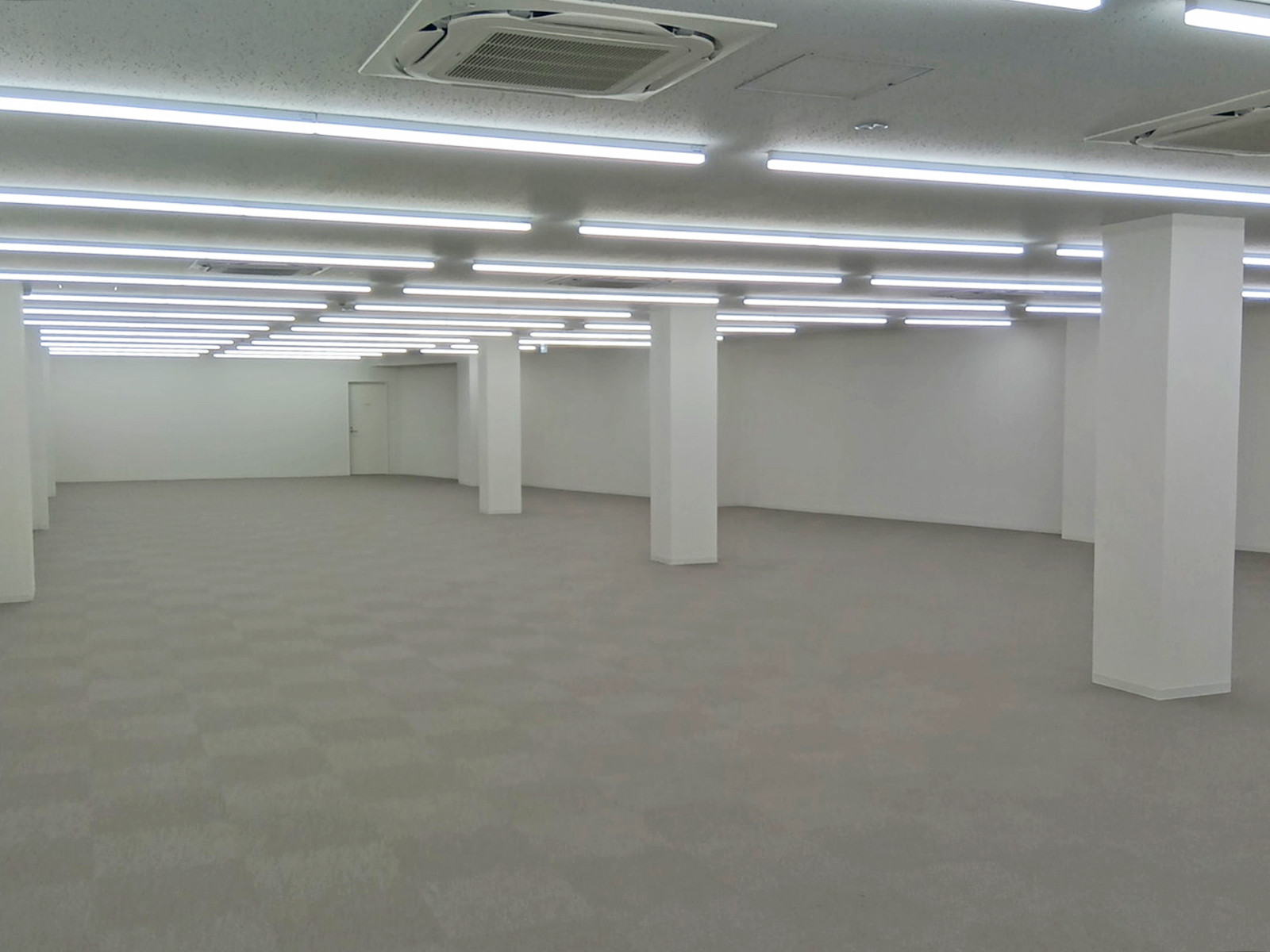 別角度の様子