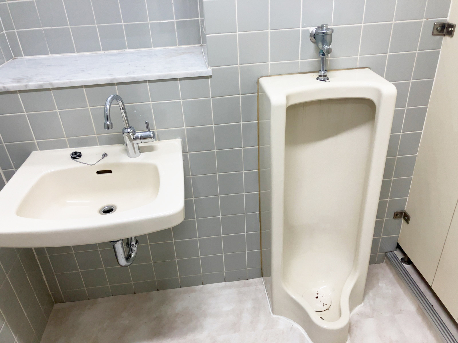 男性用トイレ