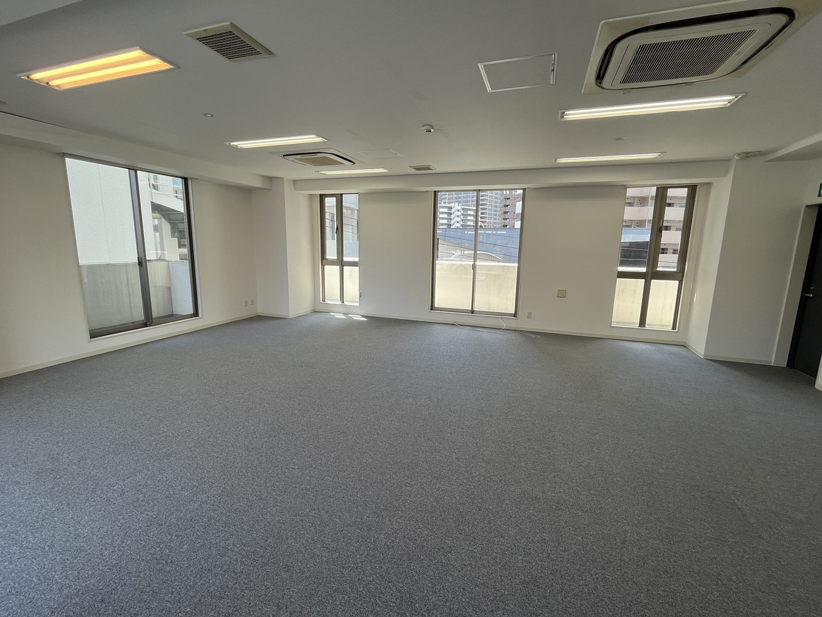 オフィス室内参考画像(3階・23.7坪)