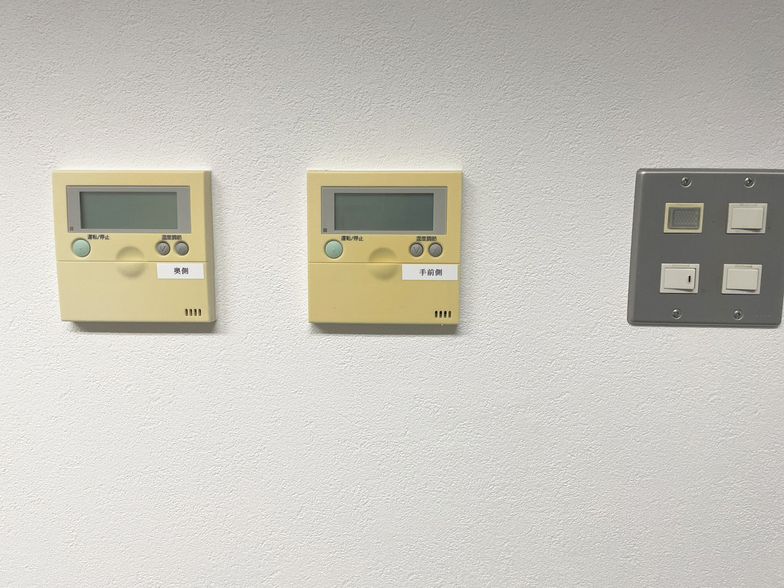 スイッチ類