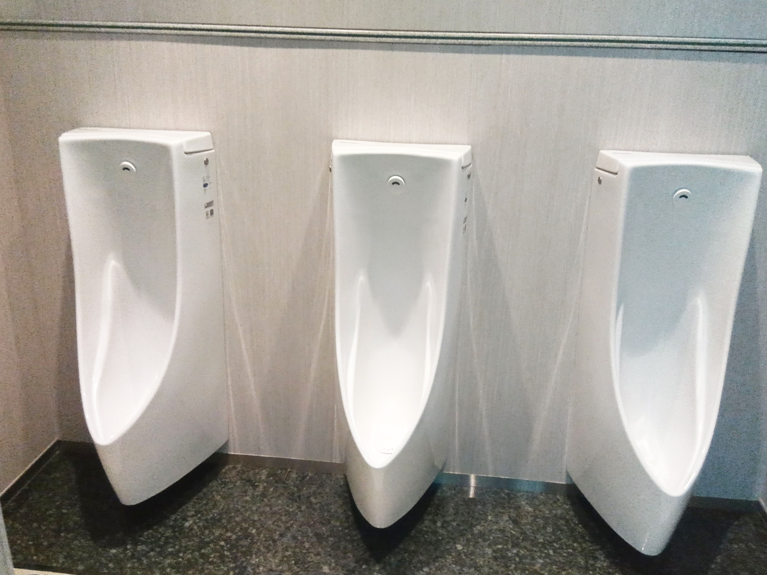 男性用トイレ