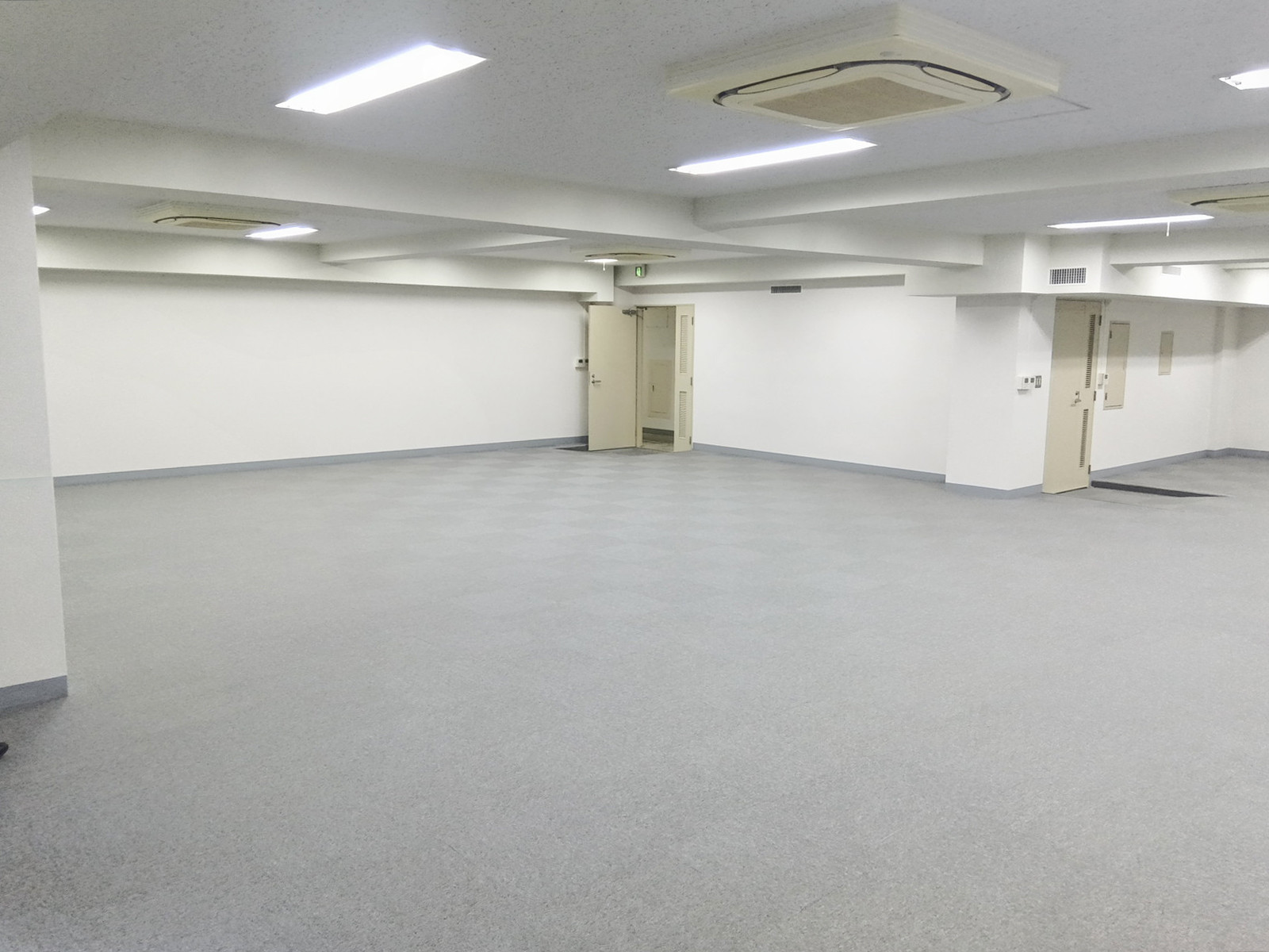オフィス室内参考画像(8階・約37坪)