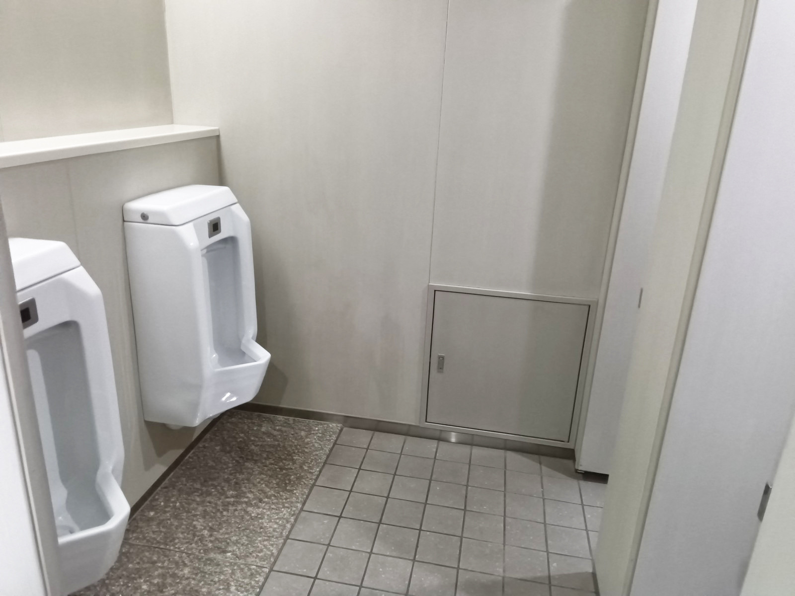 男性用トイレ